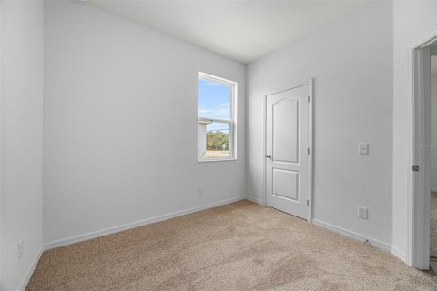 House in Poinciana, Florida 4 bedrooms, 171.96 sq.m. № 2233776 - photo 18