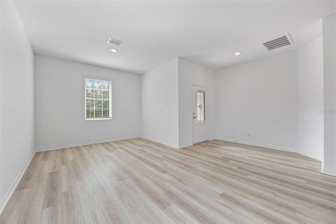 House in Poinciana, Florida 4 bedrooms, 171.96 sq.m. № 2233776 - photo 4