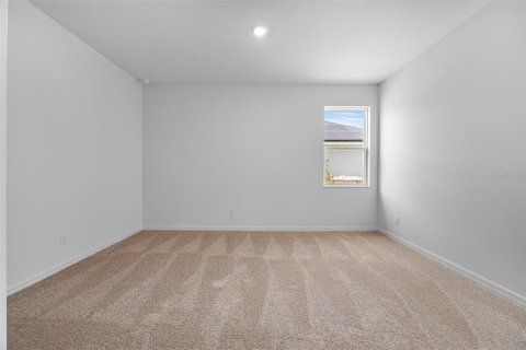 House in Poinciana, Florida 4 bedrooms, 171.96 sq.m. № 2233776 - photo 12