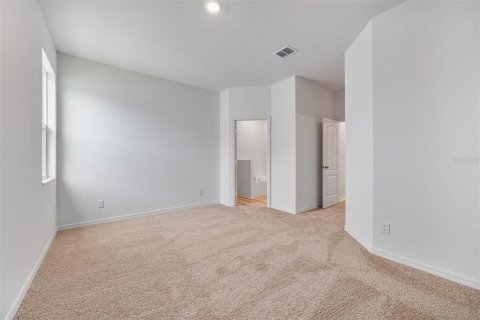 House in Poinciana, Florida 4 bedrooms, 171.96 sq.m. № 2233776 - photo 13