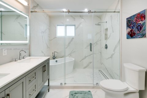 Купить виллу или дом в Корал-Гейблс, Флорида 3 спальни, 175.77м2, № 1997167 - фото 15