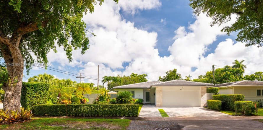 Дом в Корал-Гейблс, Флорида 3 спальни, 175.77м2 № 1997167