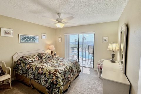 Condo in New Smyrna Beach, Florida, 3 bedrooms  № 1913845 - photo 28