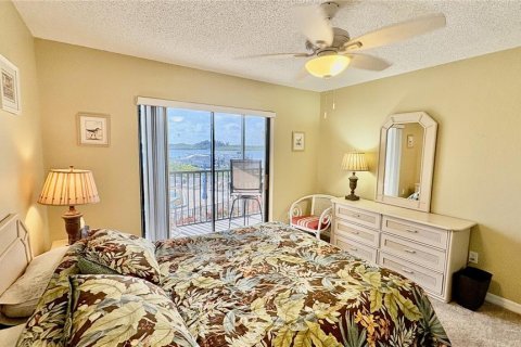Condo in New Smyrna Beach, Florida, 3 bedrooms  № 1913845 - photo 30