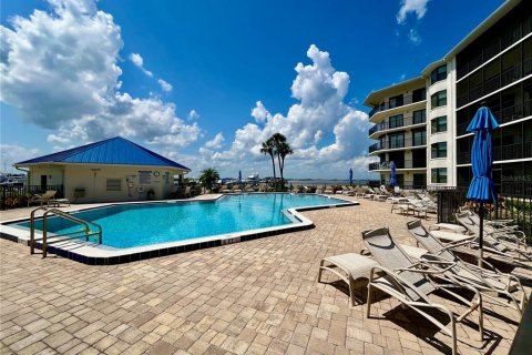 Condo in New Smyrna Beach, Florida, 3 bedrooms  № 1913845 - photo 25