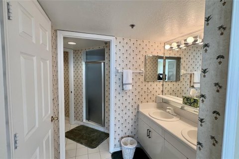 Condo in New Smyrna Beach, Florida, 3 bedrooms  № 1913845 - photo 21