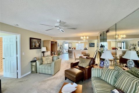 Condo in New Smyrna Beach, Florida, 3 bedrooms  № 1913845 - photo 14