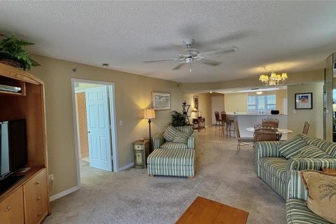 Condo in New Smyrna Beach, Florida, 3 bedrooms  № 1913845 - photo 16