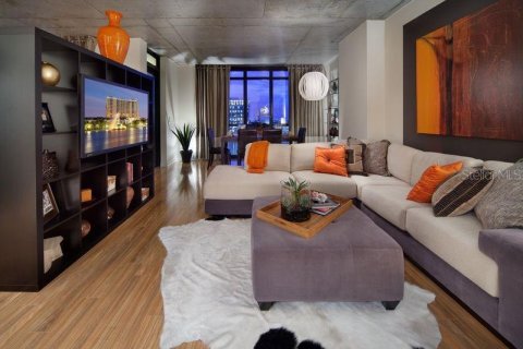 Appartement à louer à Orlando, Floride: 1 chambre, 151.62 m2 № 1383857 - photo 2