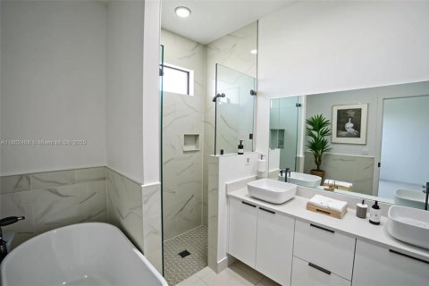 House in LaBelle, Florida 4 bedrooms, 150.13 sq.m. № 1959700 - photo 7