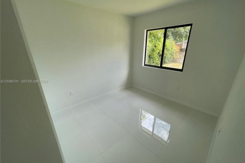 Villa ou maison à louer à Miami, Floride: 3 chambres, 81.29 m2 № 2394464 - photo 28
