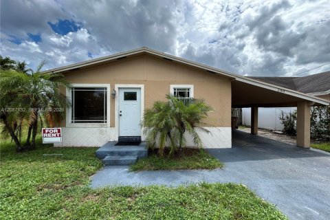 Villa ou maison à Deerfield Beach, Floride 4 chambres, 118.17 m2 № 2372209