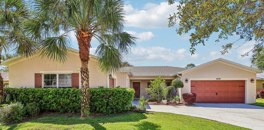 House in Kissimmee, Florida 4 bedrooms, 220.18 sq.m. № 2428805