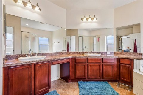 House in Kissimmee, Florida 4 bedrooms, 220.18 sq.m. № 2428805 - photo 15