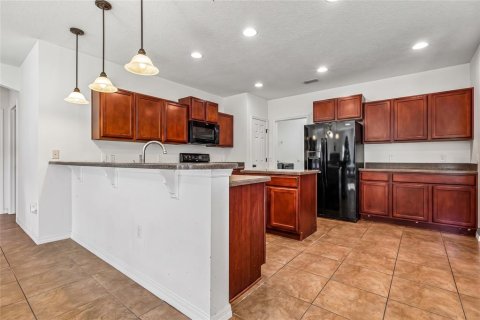 House in Kissimmee, Florida 4 bedrooms, 220.18 sq.m. № 2428805 - photo 9