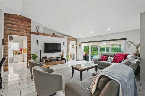 Villa ou maison à vendre à Pembroke Pines, Floride: 3 chambres, 165.55 m2 № 1990447 - photo 7