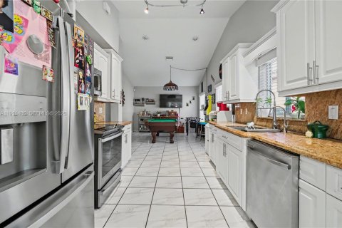 Villa ou maison à vendre à Pembroke Pines, Floride: 3 chambres, 165.55 m2 № 1990447 - photo 9