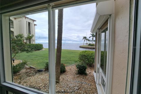 Copropriété à louer à Punta Gorda, Floride: 2 chambres, 146.88 m2 № 2214619 - photo 18
