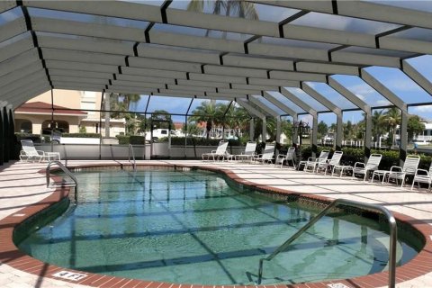 Copropriété à louer à Punta Gorda, Floride: 2 chambres, 146.88 m2 № 2214619 - photo 3