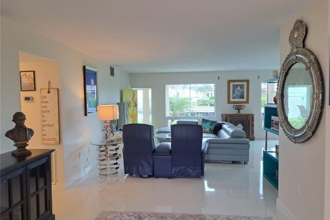 Copropriété à louer à Punta Gorda, Floride: 2 chambres, 146.88 m2 № 2214619 - photo 9