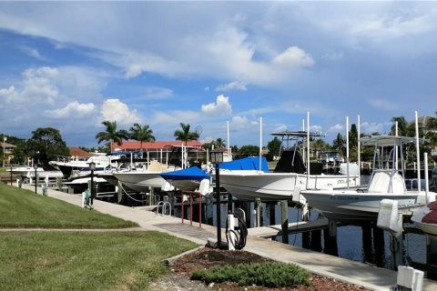 Copropriété à louer à Punta Gorda, Floride: 2 chambres, 146.88 m2 № 2214619 - photo 6