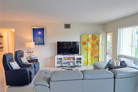 Copropriété à louer à Punta Gorda, Floride: 2 chambres, 146.88 m2 № 2214619 - photo 25