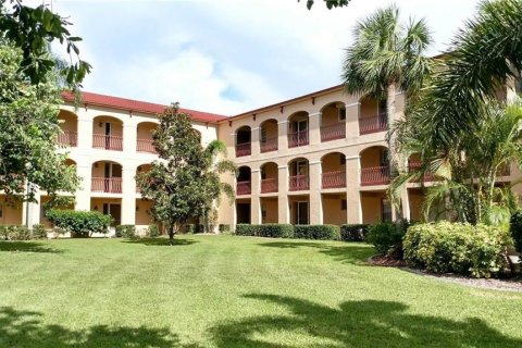 Copropriété à louer à Punta Gorda, Floride: 2 chambres, 146.88 m2 № 2214619 - photo 2