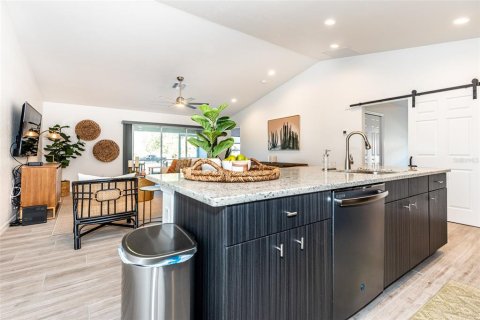 Appartement à louer à Punta Gorda, Floride: 3 chambres, 127.93 m2 № 215065 - photo 7