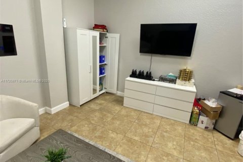Propiedad comercial en venta en Davie, Florida № 1763487 - foto 27