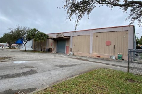 Propiedad comercial en venta en Davie, Florida № 1763487 - foto 21