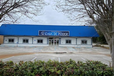 Propiedad comercial en venta en Davie, Florida № 1763487 - foto 22