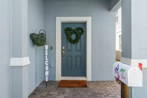 House in Davenport, Florida 5 bedrooms, 243.59 sq.m. № 2391556 - photo 7