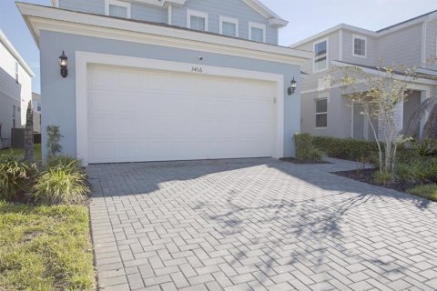 House in Davenport, Florida 5 bedrooms, 243.59 sq.m. № 2391556 - photo 3