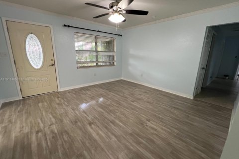 Villa ou maison à vendre à Lake Wales, Floride: 3 chambres № 1966791 - photo 5