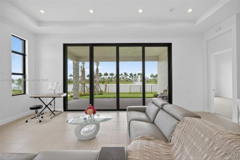 House in Palm Beach Gardens, Florida 4 bedrooms, 238.11 sq.m. № 1872473 - photo 23