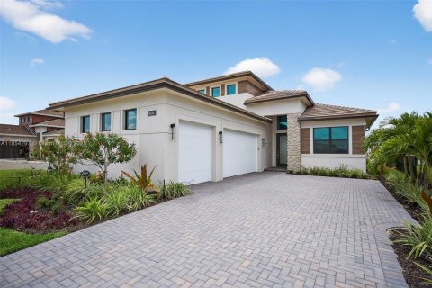 House in Palm Beach Gardens, Florida 4 bedrooms, 238.11 sq.m. № 1872473 - photo 1