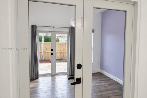 Casa en venta en Miami, Florida, 3 dormitorios, 180.14 m2 № 2363670 - foto 13
