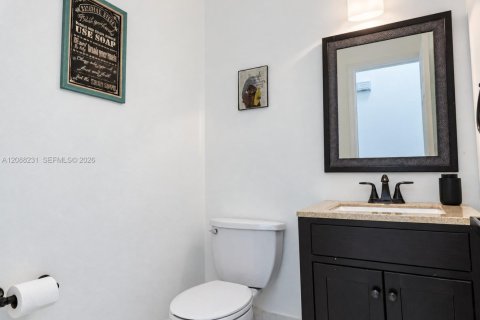 Casa en venta en Miami, Florida, 3 dormitorios, 180.14 m2 № 2363670 - foto 29