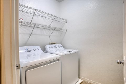Copropriété à vendre à Orlando, Floride: 2 chambres, 97.18 m2 № 2147921 - photo 24
