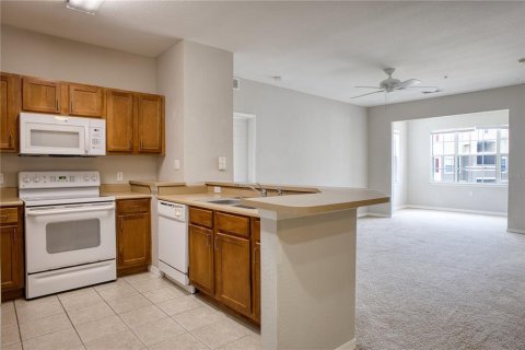 Copropriété à vendre à Orlando, Floride: 2 chambres, 97.18 m2 № 2147921 - photo 6