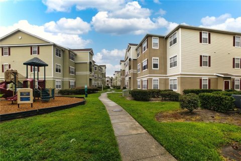 Copropriété à vendre à Orlando, Floride: 2 chambres, 97.18 m2 № 2147921 - photo 2