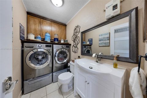 Купить кондоминиум в Майами, Флорида 3 спальни, 129.6м2, № 1921563 - фото 8