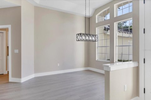 House in University Park, Florida 3 bedrooms, 241.27 sq.m. № 2379771 - photo 8