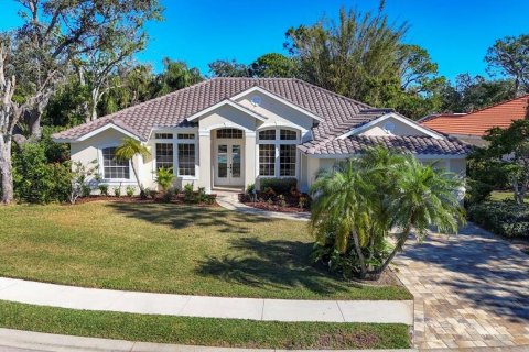 House in University Park, Florida 3 bedrooms, 241.27 sq.m. № 2379771 - photo 2