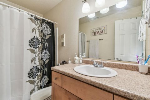 Condo in Saint Petersburg, Florida, 2 bedrooms  № 1556364 - photo 21
