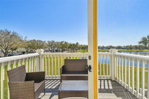 Condo in Saint Petersburg, Florida, 2 bedrooms  № 1556364 - photo 27