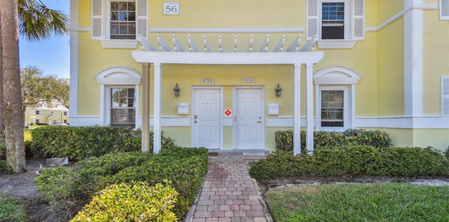 Condo in Saint Petersburg, Florida, 2 bedrooms № 1556364