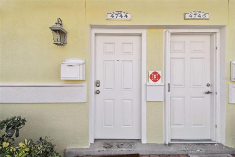 Condo in Saint Petersburg, Florida, 2 bedrooms  № 1556364 - photo 6