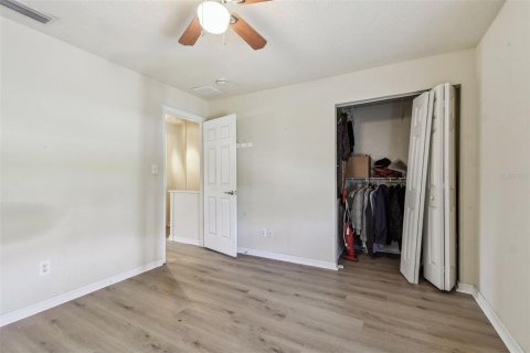 Condo in Saint Petersburg, Florida, 2 bedrooms  № 1556364 - photo 19