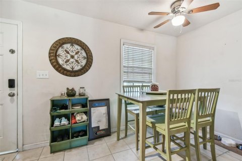 Condo in Saint Petersburg, Florida, 2 bedrooms  № 1556364 - photo 8